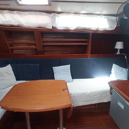 Best Barcelona Boat Experience Sant Adrià de Besòs Esterno foto